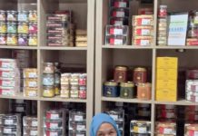Jelang Lebaran, Penjual Kue Kering di Sidoarjo Panen Rezeki