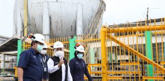 Gubernur Khofifah Minta Pengusaha di Jatim Bayarkan Penuh THR Pekerja, Batas Maksimal H-7 Lebaran