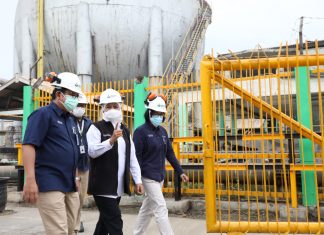 Gubernur Khofifah Minta Pengusaha di Jatim Bayarkan Penuh THR Pekerja, Batas Maksimal H-7 Lebaran