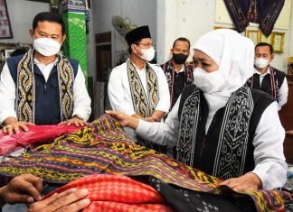 Gubernur Khofifah Ajak Masyarakat Belanja dan Memakai Produk Dalam Negeri, Menguatkan Arahan Presiden Jokowi Terkait GN BBI