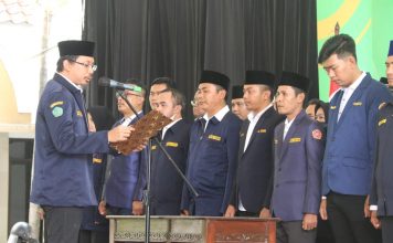 Bupati Gus Muhdlor Kukuhkan Pengurus Karang Taruna Kabupaten Sidoarjo Periode 2022-2027