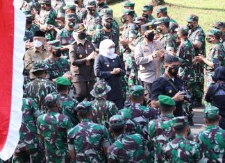 Hadiri Apel Sinergitas TNI-Polri Tahun 2022 di Kabupaten Malang, Begini Pesan Gubernur Khofifah
