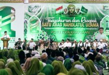 Hadiri Resepsi 1 Abad NU Kraksaan Probolinggo, Wagub Emil tegaskan Resolusi Jihad dan Keimanan Jadi Pondasi Keutuhan NKRI Hadiri Resepsi 1 Abad NU Kraksaan Probolinggo, Wagub Emil tegaskan Resolusi Jihad dan Keimanan Jadi Pondasi Keutuhan NKRI