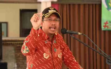 Gus Muhdlor Beri Diskon 50 Persen Pembayaran BPHTB bagi Peserta PTSL Gus Muhdlor Beri Diskon 50 Persen Pembayaran BPHTB bagi Peserta PTSL