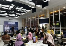 Dukung Pengusaha UMKM, ASTON Sidoarjo Sediakan Produk Makangan Ringan di dalam Kamar Dukung Pengusaha UMKM, ASTON Sidoarjo Sediakan Produk Makangan Ringan di dalam Kamar