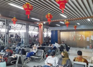 KAI Daop 8 Surabaya Hadirkan Dekorasi dan Ornamen Khas Imlek di Stasiun KAI Daop 8 Surabaya Hadirkan Dekorasi dan Ornamen Khas Imlek di Stasiun (foto : ist)