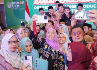 Rakor Pengembangan OPOP, Khofifah Bagikan Tiga Semangat Majukan Ekonomi Pesantren Rakor Pengembangan OPOP, Khofifah Bagikan Tiga Semangat Majukan Ekonomi Pesantren