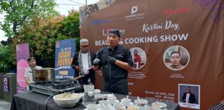 Premier Place Hotel Airport Gandeng MTB Radio dan Komunitas Kain Kebaya Unjuk Keahlian Berkebaya dan Cooking Show di Hari Kartini 2024 Premier Place Hotel Airport Gandeng MTB Radio dan Komunitas Kain Kebaya Unjuk Keahlian Berkebaya dan Cooking Show di Hari Kartini 2024