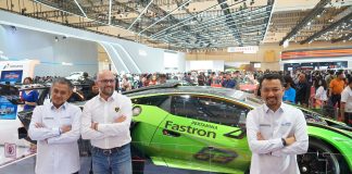 Gaungkan World Class Partnership, Pertamina Lubricants Juga Mengalami Peningkatan di Pasar Domestik (Dari kiri ke kanan) Werry Prayogi, Direktur Utama PT Pertamina Lubricants, Giorgio Sanna, Head of Motorsport Lamborghini, Mars Ega Legowo Putra, Direktur Pemasaran Regional PT Pertamina Patra Niaga
