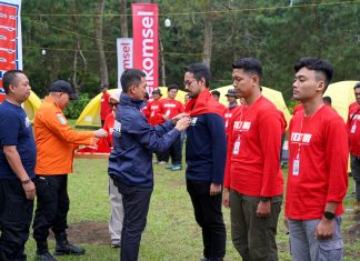 Telkomsel Bersama Komunitas Tanggap Bencana Alam di Malang Raya, Gelar Latihan Tanggap Kebencanaan Melalui Program TERRA Telkomsel Bersama Komunitas Tanggap Bencana Alam di Malang Raya, Gelar Latihan Tanggap Kebencanaan Melalui Program TERRA (foto : ist)