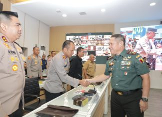 Mayjen TNI Rafael Terjunkan Ribuan Personil, Kawal Peringatan 1 Suro dan Suron Agung Mayjen TNI Rafael Terjunkan Ribuan Personil, Kawal Peringatan 1 Suro dan Suron Agung (foto : ist)