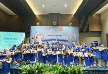 Peringati Hari Anak Nasional, Aston Sidoarjo Ajak Ibu dan Anak Uji Kekompakan Membuat Kue Peringati Hari Anak Nasional, Aston Sidoarjo Ajak Ibu dan Anak Uji Kekompakan Membuat Kue (foto : ist)