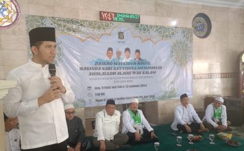 Peringati Maulid Nabi SAW, Cawagub Jatim Emil Dardak Ajak Santri Mencintai Ilmu Peringati Maulid Nabi SAW, Wagub Jatim Emil Dardak Ajak Santri Mencintai Ilmu (foto : ist)