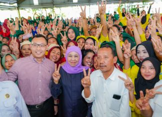 Pekerja Jatim Siap Menangkan Khofifah, Bentuk Terima Kasih Kuota Pendidikan Khusus Anak Buruh Pekerja Jatim Siap Menangkan Khofifah , Bentuk Terima Kasih Kuota Pendidikan Khusus Anak Buruh (foto : ist)