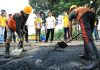 Pastikan Keamanan Pengguna Jalan, Wagub Jatim Cek Proses Penambalan Jalan di Poros Nasional Pantura Lamongan Babat Pastikan Keamanan Pengguna Jalan, Wagub Jatim Cek Proses Penambalan Jalan di Poros Nasional Pantura Lamongan Babat (foto : ist)