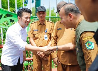 Mitigasi Bencana Banjir, Wagub Emil Cek Sungai di Pamekasan Mitigasi Bencana Banjir, Wagub Emil Cek Sungai di Pamekasan (foto : ist)