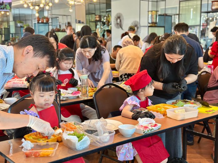 Rayakan Hari Anak Nasional 2025, Swiss-Belinn Airport Surabaya Gelar Kreasi Mie Sehat (foto : ist)