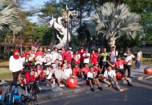 Jelang Hari Kemerdekaan, Staff Premier Place Hotel Gowes Bersama Keliling Surabaya Jelang Hari Kemerdekaan, Staff Premier Place Hotel Gowes Bersama Keliling Surabaya (foto : ist)