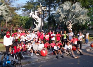 Jelang Hari Kemerdekaan, Staff Premier Place Hotel Gowes Bersama Keliling Surabaya Jelang Hari Kemerdekaan, Staff Premier Place Hotel Gowes Bersama Keliling Surabaya (foto : ist)