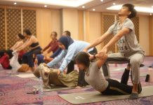 Yoga Date : Sensasi Olahraga Sehat dan Romantis untuk Pasangan Muda