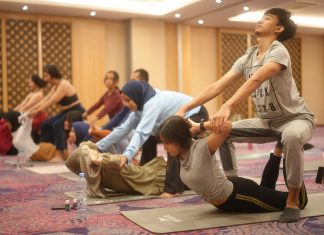 Yoga Date : Sensasi Olahraga Sehat dan Romantis untuk Pasangan Muda