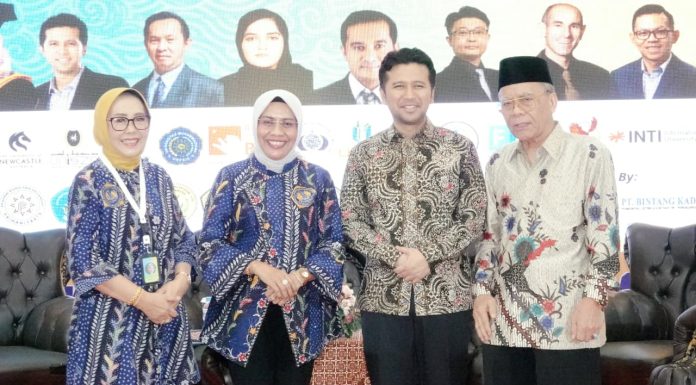 Jadi Keynote Speaker Seminar 2nd ICEBEMA 2025, Wagub Emil Paparkan Keunggulan dan Kemajuan Ekonomi Jawa Timur