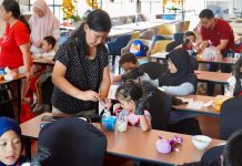 Kebersamaan Ibu dan Anak dalam Kids Yogurt Cooking Class di Swiss-Belinn Airport Surabaya