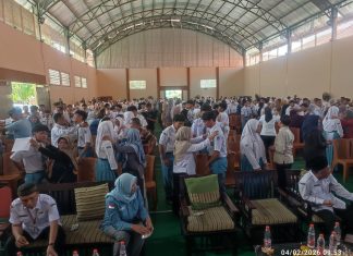 Master Christine Wu Optimis Peserta Gathering & Sosialisasi Masuk PTN SMAN 4 Sidoarjo Jadi Generasi Emas 2045