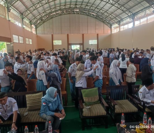 Master Christine Wu Optimis Peserta Gathering & Sosialisasi Masuk PTN SMAN 4 Sidoarjo Jadi Generasi Emas 2045