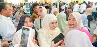 Antusiasme Warga Tak Surut di Hari Terakhir Riyayan Idul Fitri 1447 H di Kediaman Gubernur Khofifah