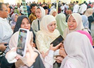 Antusiasme Warga Tak Surut di Hari Terakhir Riyayan Idul Fitri 1447 H di Kediaman Gubernur Khofifah