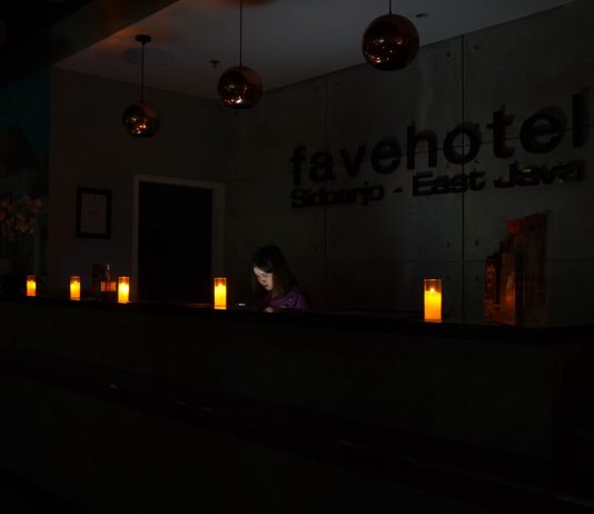 fave hotel Sidoarjo Ajak Tamu Berpartisipasi dalam Earth Hour, Wujud Nyata Kepedulian terhadap Lingkungan
