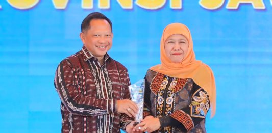 Jawa Timur Raih Penghargaan National Governance Awards 2026 Kategori Outstanding Province in Supporting Koperasi Desa Merah Putih Program