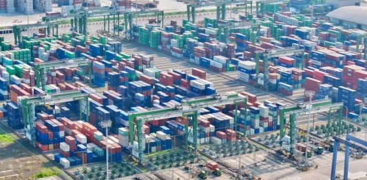 Arus Petikemas Internasional TPK Teluk Lamong Melonjak 91%, TTL Perkuat Posisi Sebagai Gerbang Perdagangan Internasional Indonesia Timur