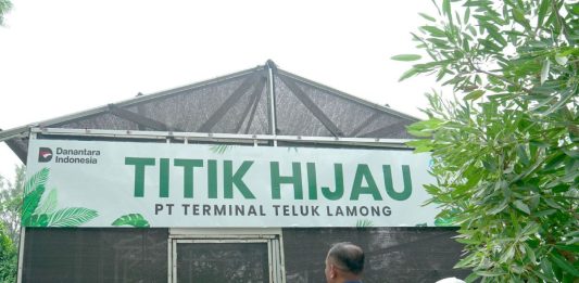 Komitmen Pelabuhan Berkelanjutan : Terminal Teluk Lamong Luncurkan Green House Titik Hijau dan Terima Tanaman Langka dari Kebun Raya Purwodadi