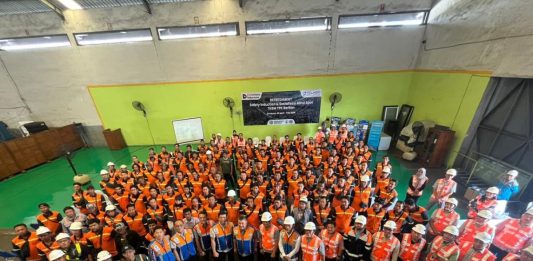 Sinergi TPK Berlian dan Koperasi TKBM Tanjung Perak, Latih 835 Pekerja Wujudkan Operasional Pelabuhan Yang Aman dan Handal