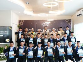 PLN Gelar Wisuda Mahasantri PeTIK Jombang, Wujudkan Generasi Unggul dari Amanah Zakat