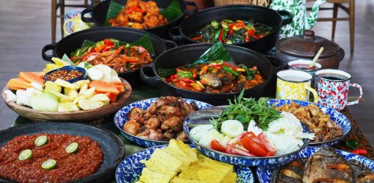 Pawon Jenggolo : Hadirkan All You Can Eat Sajian Khas Nusantara di fave hotel Sidoarjo