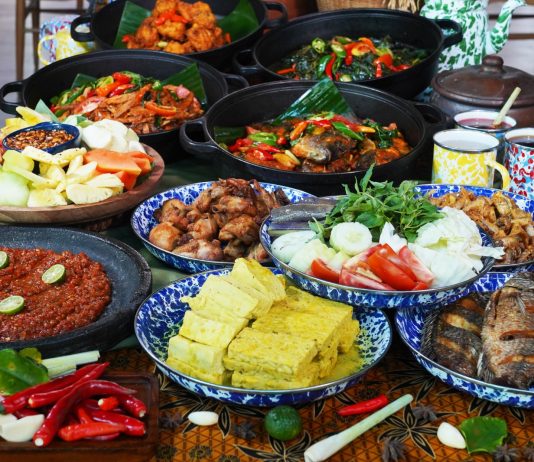 Pawon Jenggolo : Hadirkan All You Can Eat Sajian Khas Nusantara di fave hotel Sidoarjo