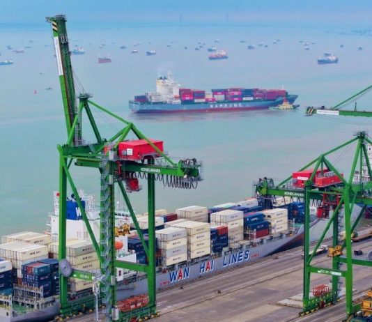 Terminal Teluk Lamong Catat Throughtput 1,2 Juta TEUs, Tumbuh 13% : Perkuat Jawa Timur Sebagai Gerbang Baru Nusantara dan Hub Logisitik Internasional