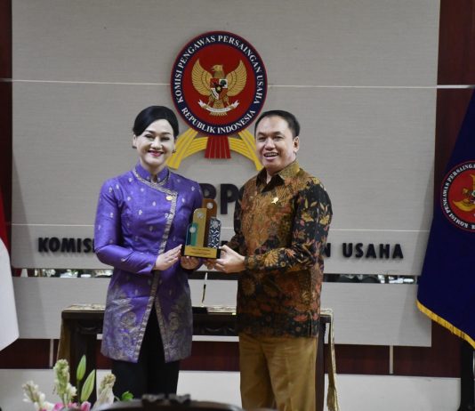 KPPU Dan OJK Perkuat Sinergi Menjaga Persaingan Usaha Yang Sehat di Sektor Jasa Keuangan