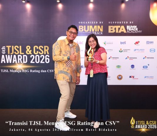 Dorong Kemandirian Ekonomi Masyarakat Pesisir, PT Terminal Teluk Lamong Raih Penghargaan Kategori Gold Dalam Ajang TJSL & CSR Award 2026