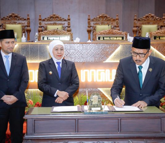Raperda P-APBD 2026 Jatim Resmi Disetujui: Gubernur Khofifah Pastikan Anggaran Fokus Turunkan Kemiskinan, Perluas Lapangan Kerja dan Tingkatkan Produktivitas Masyarakat