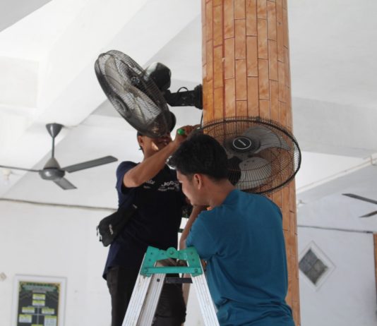 Aston Sidoarjo bersama Kodim 0816 dan MBM Service Gelar CSR Bersih-Bersih Masjid Baitul Mujtahidin Sidoarjo