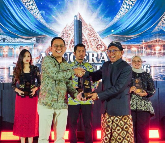 Lima Tahun Bersatu Bersama Pelindo, Inovasi Terminal Teluk Lamong Kembali Raih Penghargaan Nasional