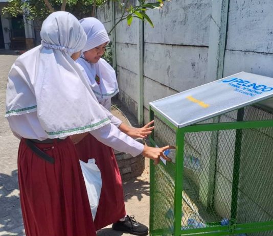 PT Terminal Teluk Lamong Tanamkan Kesadaran Lingkungan Sejak Dini Melalui Edukasi Pemilahan Sampah di Sekolah